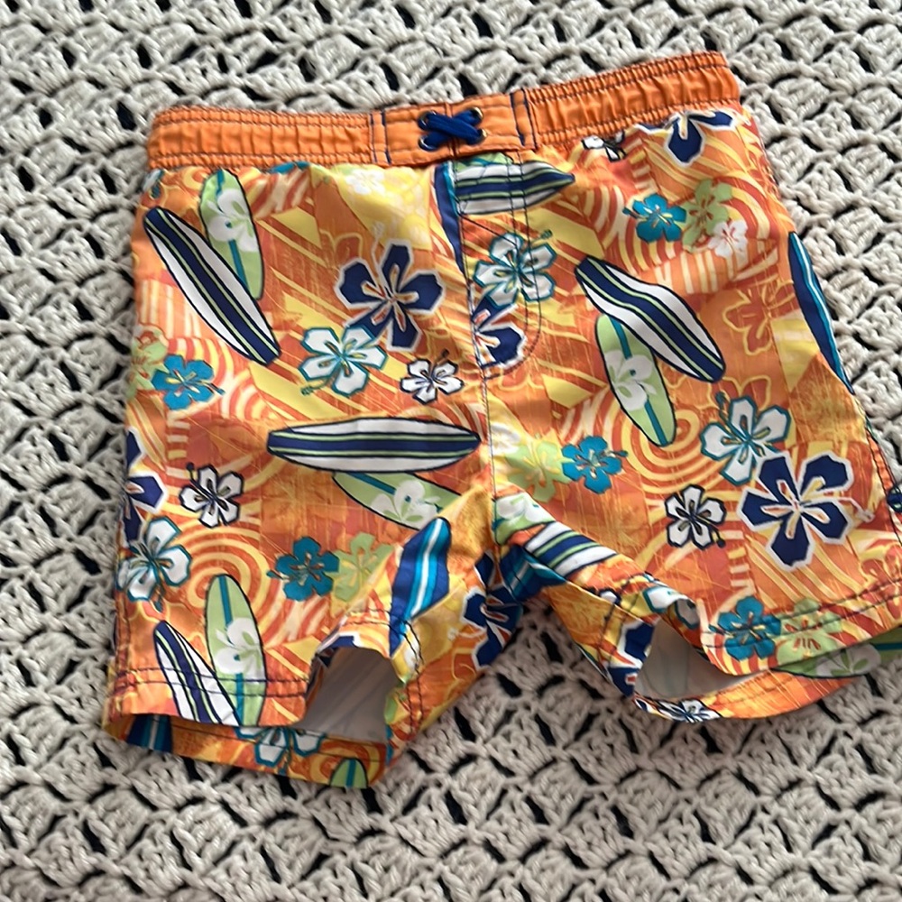 3T boys swim trunks. Simple free home! Lots of life left!!